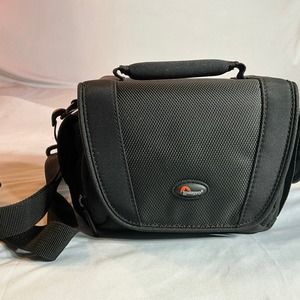 Lowepro Compact Digital Camera Bag - Adjustable Strap & Handle for Easy Portable